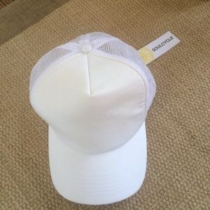 SOULCYCLE: white trucker hat